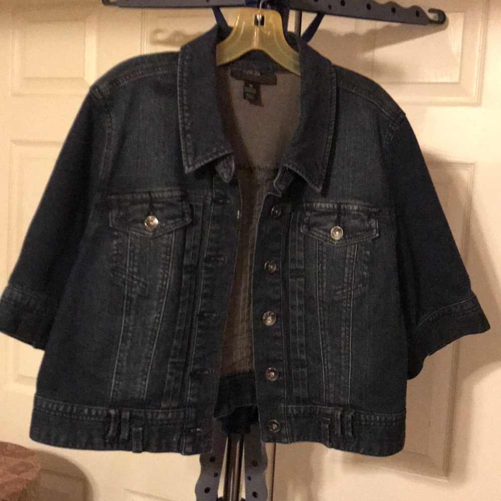 Short sleeve jean jacket